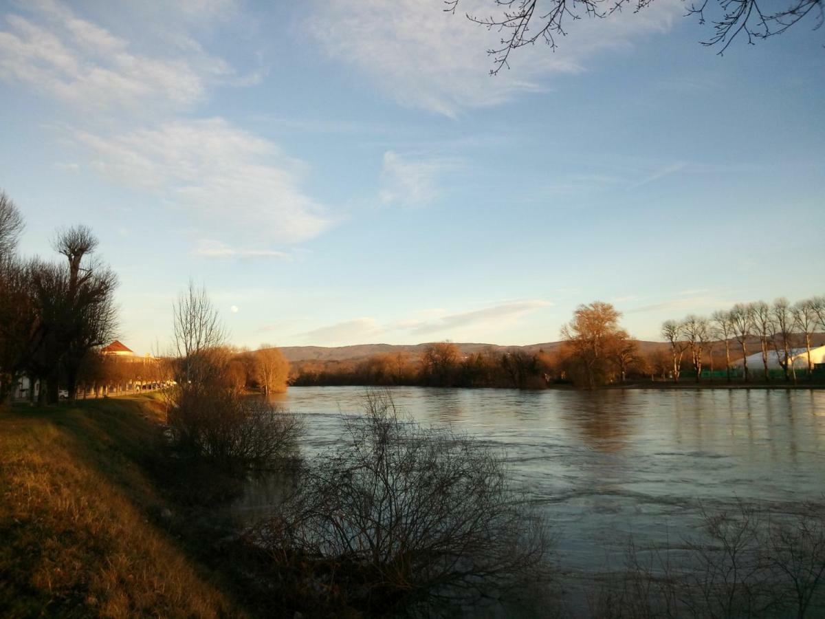Maison D'Architecte Au Bord De L'Eau Apartman Pont-dʼAin Kültér fotó